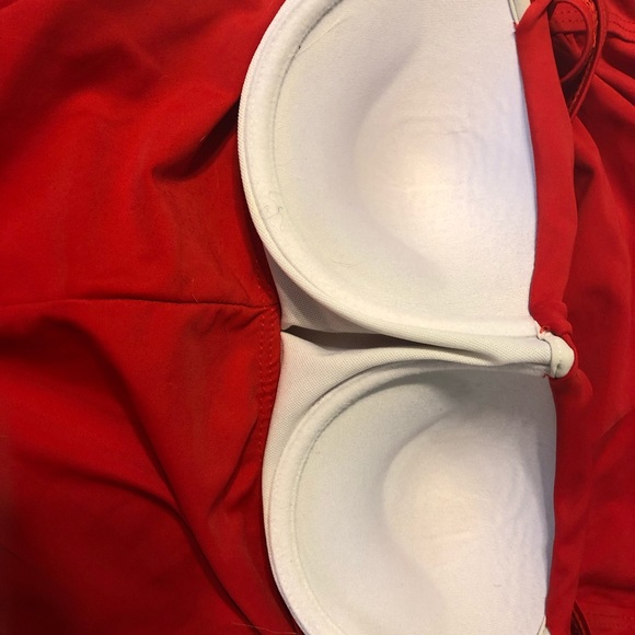 red one piece 50’s style swimsuits. - Picture 4 of 5